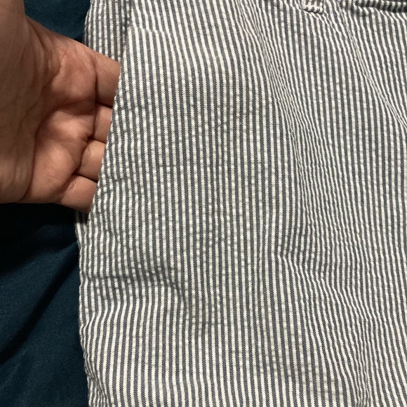 Izod Bermuda Shorts Blue & White Cotton Men's pockets Size 42. - Picture 4 of 11